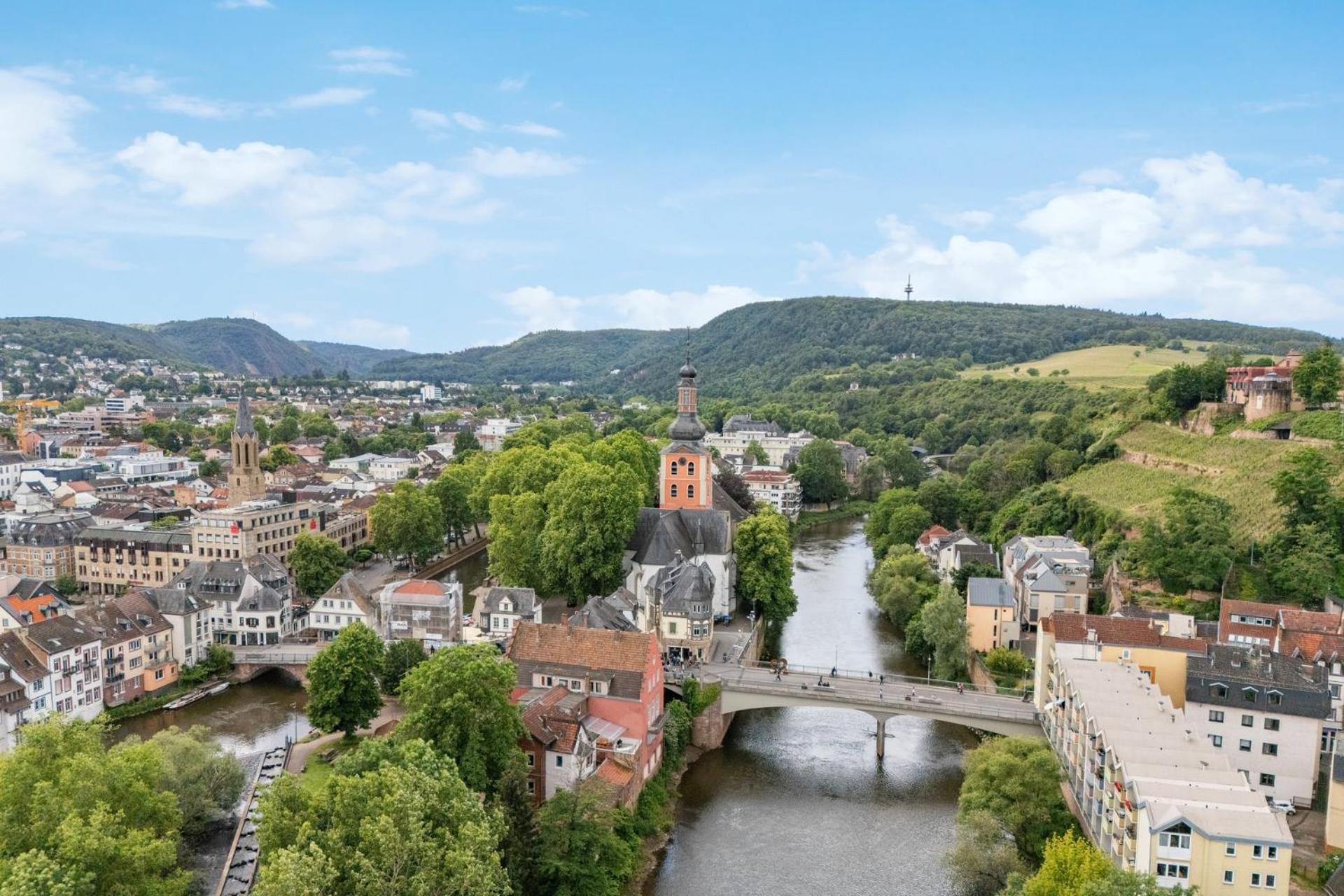 Altstadt Apartment Am Wasser Mit Parkplatz Und Grossem Garten Bad Kreuznach Exteriör bild