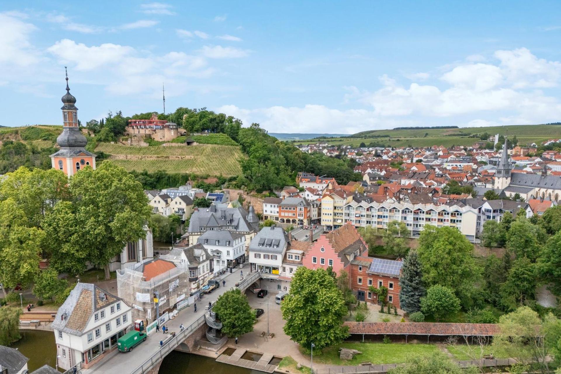 Altstadt Apartment Am Wasser Mit Parkplatz Und Grossem Garten Bad Kreuznach Exteriör bild