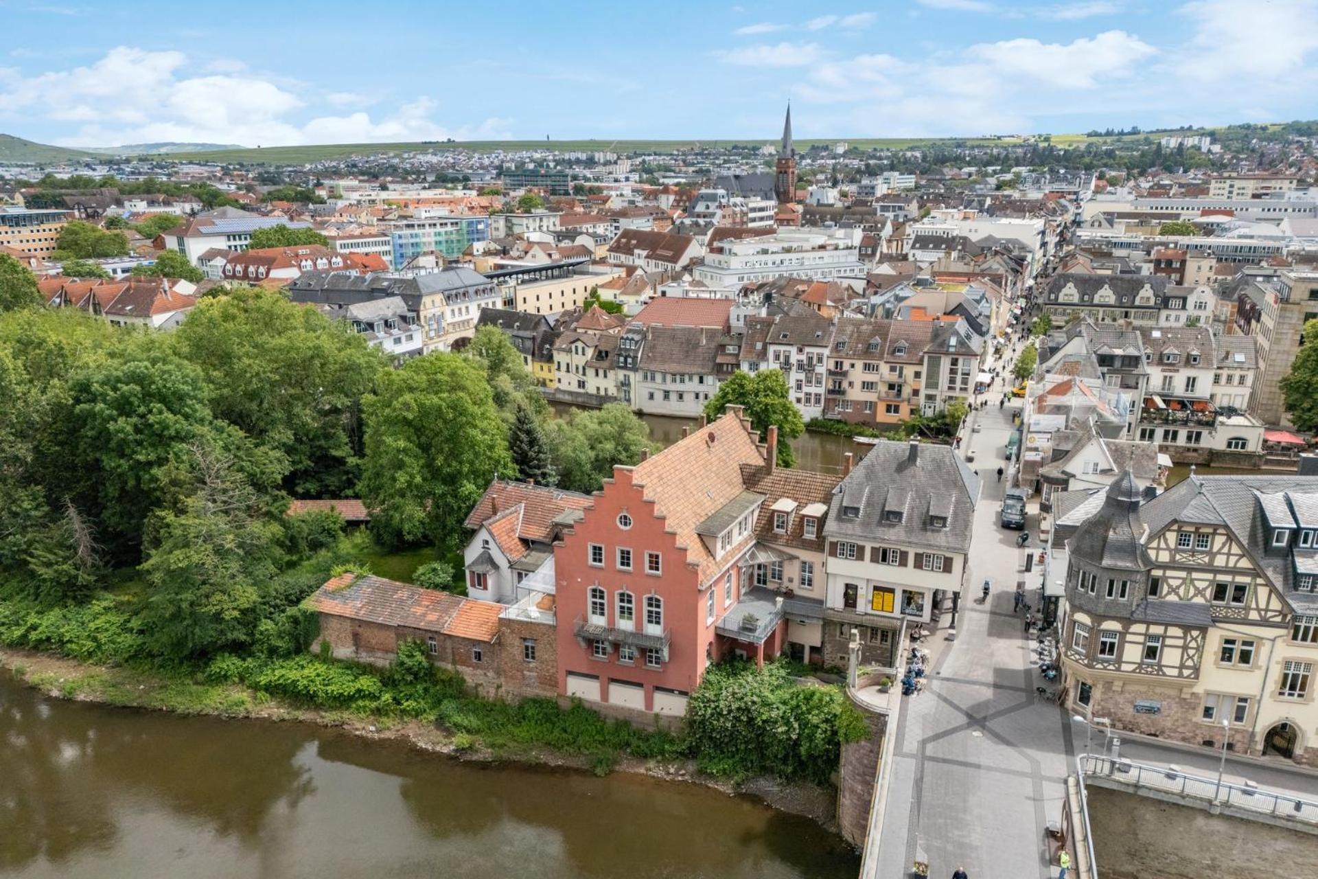 Altstadt Apartment Am Wasser Mit Parkplatz Und Grossem Garten Bad Kreuznach Exteriör bild